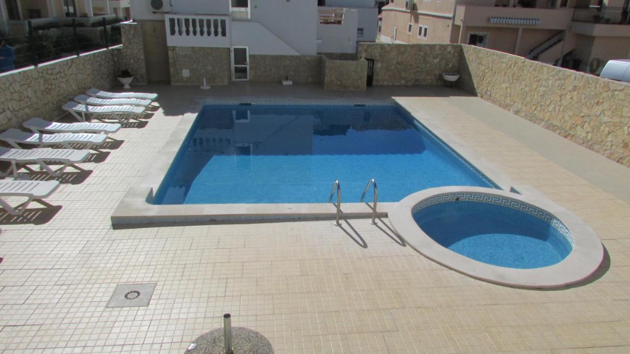 Apartamento - 2 A 4 Pessoas- Piscina Apartamento Olhos de Agua  Exterior foto